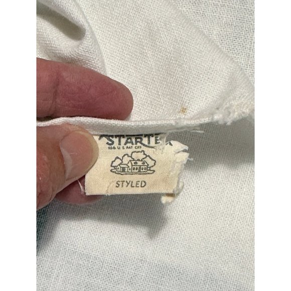 1950s novelty tablecloth with southwest theme sombreros and clay pots 48" x 51" - Picture 5 of 5